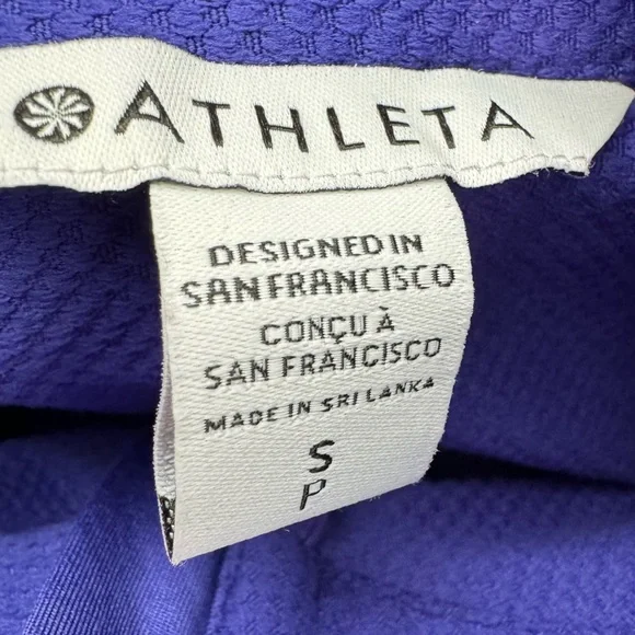 ATHLETA 1/4 Zip with Thumb Holes and Back Zipper Pocket Size Small Purple - Picture 9 of 10